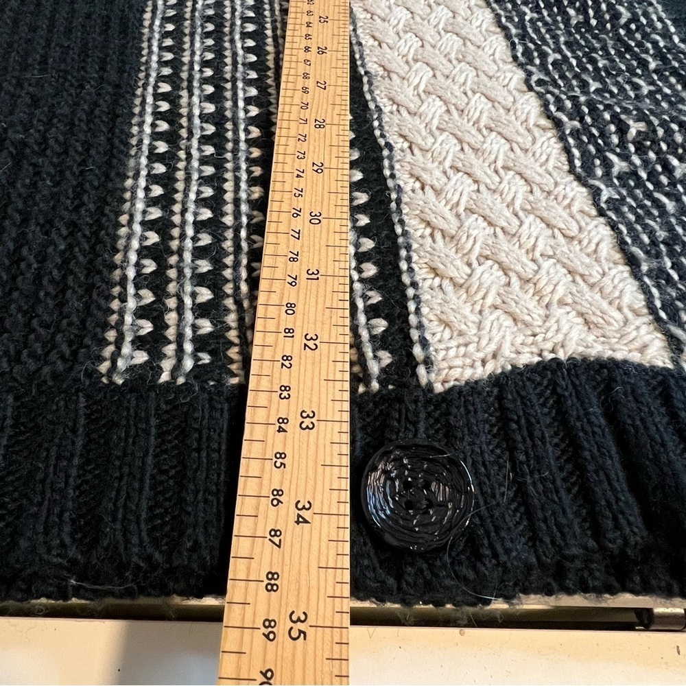 Women's mediumBlack and Cream Turtleneck Sweater/poncho - Picture 6 of 7